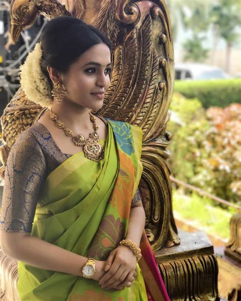 This Instagrammer Reveals All The Secrets Of Styling A Simple Saree