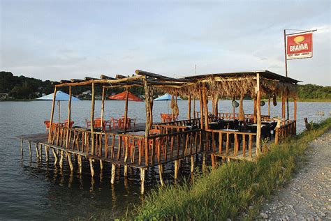 Lake Peten Itza, Guatemala – License image – 70230003 lookphotos