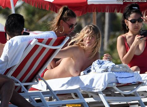 Toni Garrn No Source Topless Beautiful Toples Celebrity Posing Hot Nude Celebrities Mobile