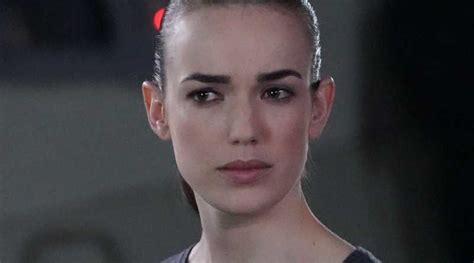 Agents Of Shield Elizabeth Henstridge Directs In New Photos For