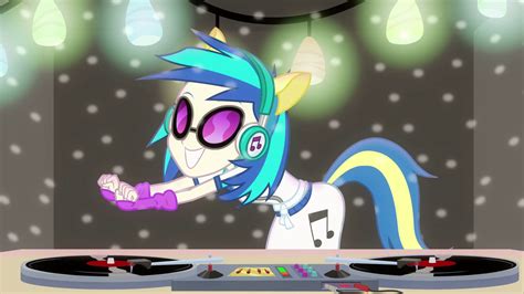 Dj Pon 3 Busting A Move Eg2png