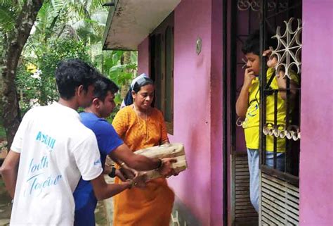 Ayudh Volunteers At Kerala Flood Relief Works Ayudh Awaken Youth