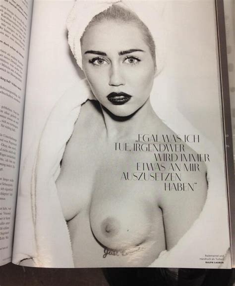 Miley Cyrus Posa Novamente Seios Mostra Para Revista