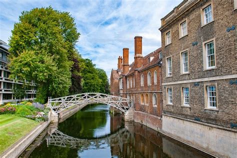 Cambridge Private Day Tour From London