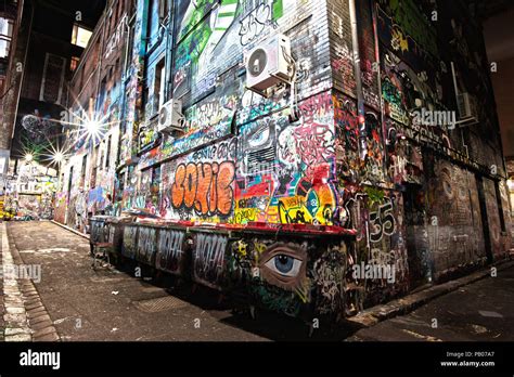 hosier lane  night     melbournes celebrated lanes