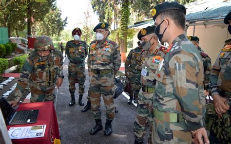 CDS Reviews Situation Preparedness Of Troops Along LoC In Rajouri