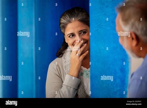 Femme Devant Son Mari Telegraph