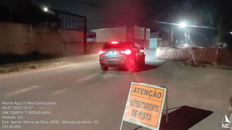 A Gazeta Rodovi Rio Cai Moto Em Buraco De Obra Em Vila Velha E