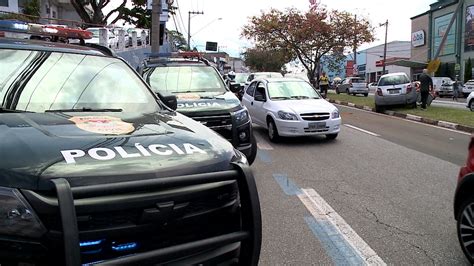 Roubo de carro termina em perseguição e tiroteio em Sorocaba TV Sorocaba