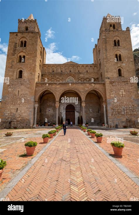 La Cattedrale Di Cefalù Duomo Di Cefalù Cattolici Romani Basilica A