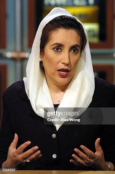 Benazir Bhutto Press Photos And Premium High Res Pictures Getty Images