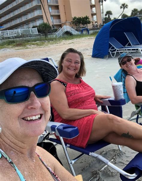 4 Hot Sexy Angela Tanner Bikini Pics