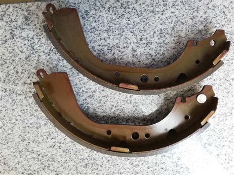 Less Dust Non Asbestos Auto Car Part Brake Shoe For Toyota K