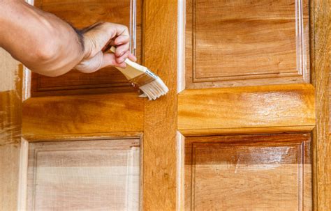 How to clean wooden doors - Visual Eyes Decor