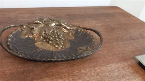 Ancien Plat Vide Poche Art Nouveau En Bronze A Decor De Grappe De