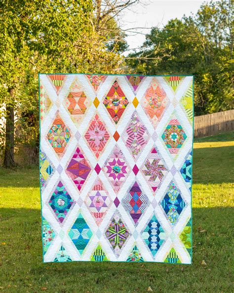 Quiltzauberei De Tula Pink Queen Of Diamonds Block Of The Month EPP