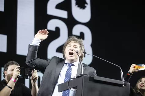 Con un llamado generalizado a votar Javier Milei cerrará su campaña