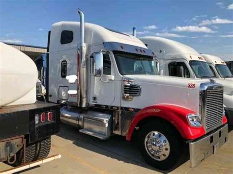 Freightliner Conventional 2015 Sleeper Semi Trucks