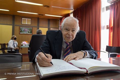 Héctor Fernández Álvarez recibió el Doctorado Honoris Causa por la UNSL