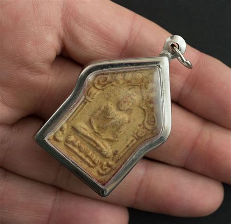 Pendentif Lp Tim Amulette Thai Phra Khun Paen Wat Phrachao Talisman