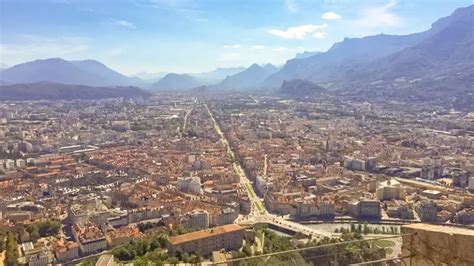 13 Things To Do in Grenoble and Where to Stay | SWTliving