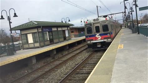 Crossing Gate Hit An Suv While Septa Silverliner V Passing Through