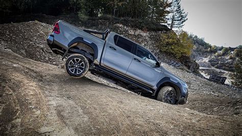 Toyota Hilux Fuerza Y Elegancia Estilo Pick Up Multimarca