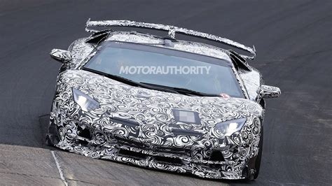 2020 Lamborghini Aventador SVJ spy shots and video