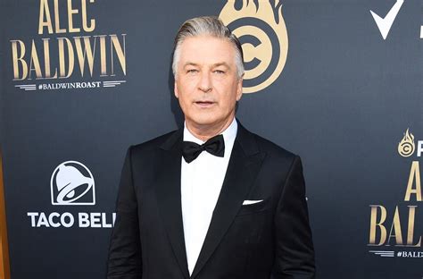 Alec Baldwin Rodando Rust Hiere Y Mata A Dos Personas Con Un Arma De