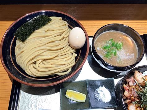 『つけ蕎麦 大 味玉 チャーシュー丼』中華蕎麦 ひら井のレビュー ラーメンデータベース