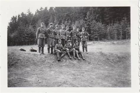 Photo Soldat Allemand Guerre Ww Sur Le Terrain Eur