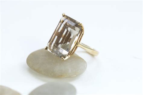 What Is Smoky Quartz Jewelry? | Jewelry Experts