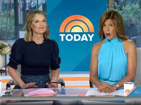 Todays Hoda Kotb Shows Off Stunning Figure In Turquoise Halter Dress