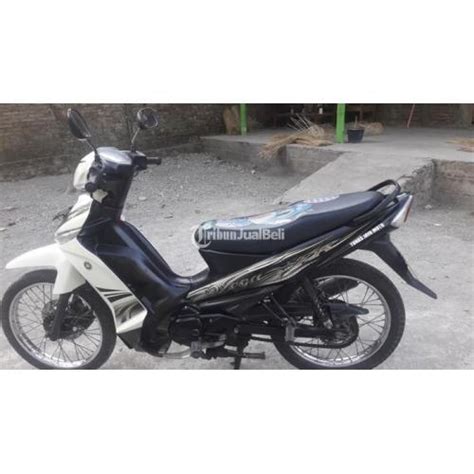 Motor Yamaha Vega ZR Tahun 2012 Warna Putih Komplit Pajak Jalan Plat AD