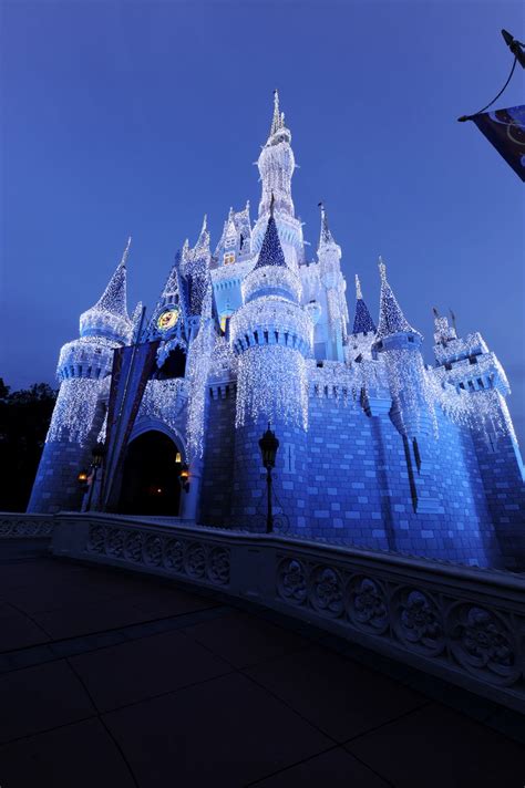 Disney Parks After Dark: Castle Dream Lights at Magic Kingdom Park | Disney Parks Blog