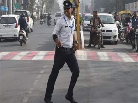 Uttar Pradesh Traffic Police Uniform Will Like Bsp Regime White Shirt