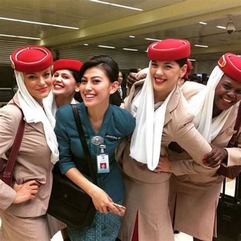 Pin By Bruno Mercx On Stewardessen Flight Attendant Fashion Flight