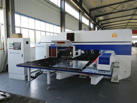 Metal Sheet Punching Machine Steel Plate Turret Punching Machine