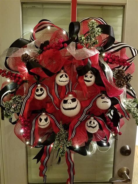 Jack Skellington Christmas Wreath | Halloween mesh wreaths, Christmas ...