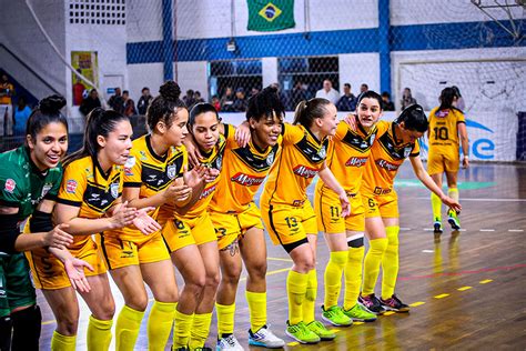 Tabo O Magnus Vence Leoas Da Serra E Vai Final Da Liga De Futsal