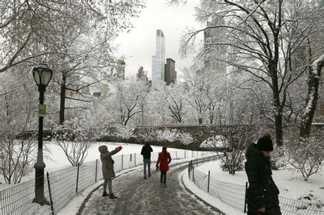 Spring Storm Hits Northeast Bringing Nyc The Most April Snow In Over