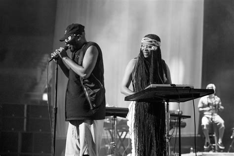 Erykah Badu Talks Her Unfollow Me Tour Pre Show Prep Teaming Up With