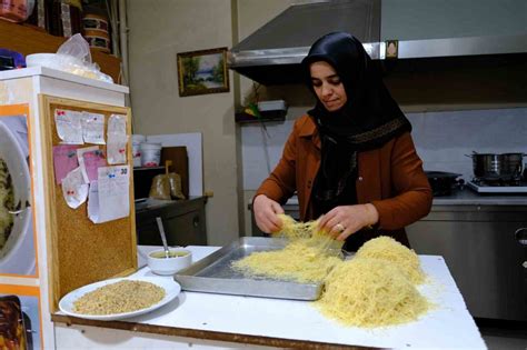 Erzincanda Iftar Sofralar N N Vazge Ilmez Lezzeti Kesme Kaday F Tatl S