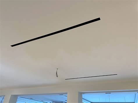 Установка щелевых решеток в потолок - 88 фото