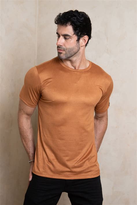 Camiseta Suede Marrom Claro Volk Culture Harpia Moda