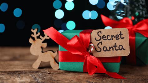 40 Thoughtful Unique Secret Santa Gift Ideas For Managers