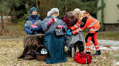 Na sygnale odc 361 Przywiązanie serial telewizyjny Oglądaj na