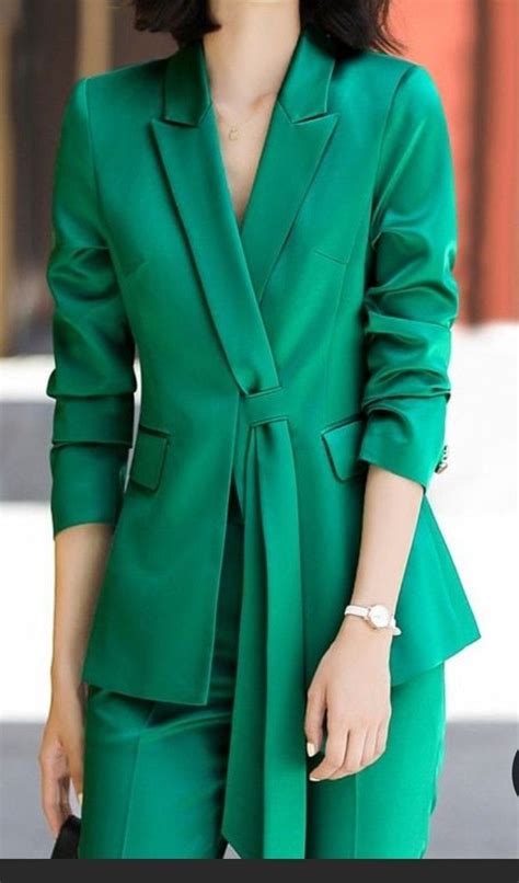 Pin By Karoline Alva On Trajes Womens Fashion Blazer Woman Suit