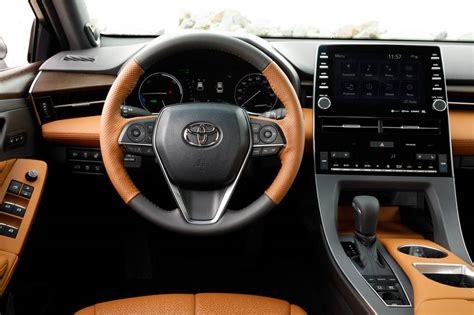 2020 Toyota Avalon Hybrid Pictures 85 Photos Edmunds