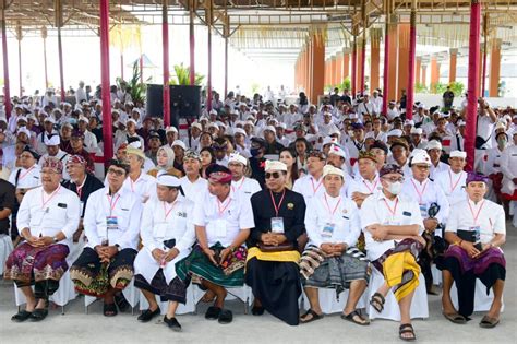 FOTO Presiden Jokowi Resmikan Penataan Fasilitas Kawasan Suci Pura